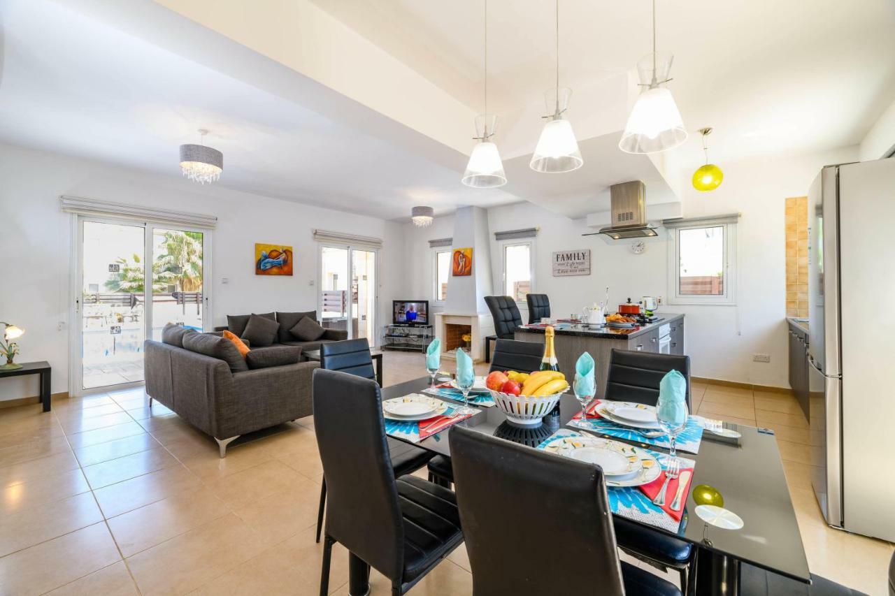 Villa Nadja Paralimni Bagian luar foto